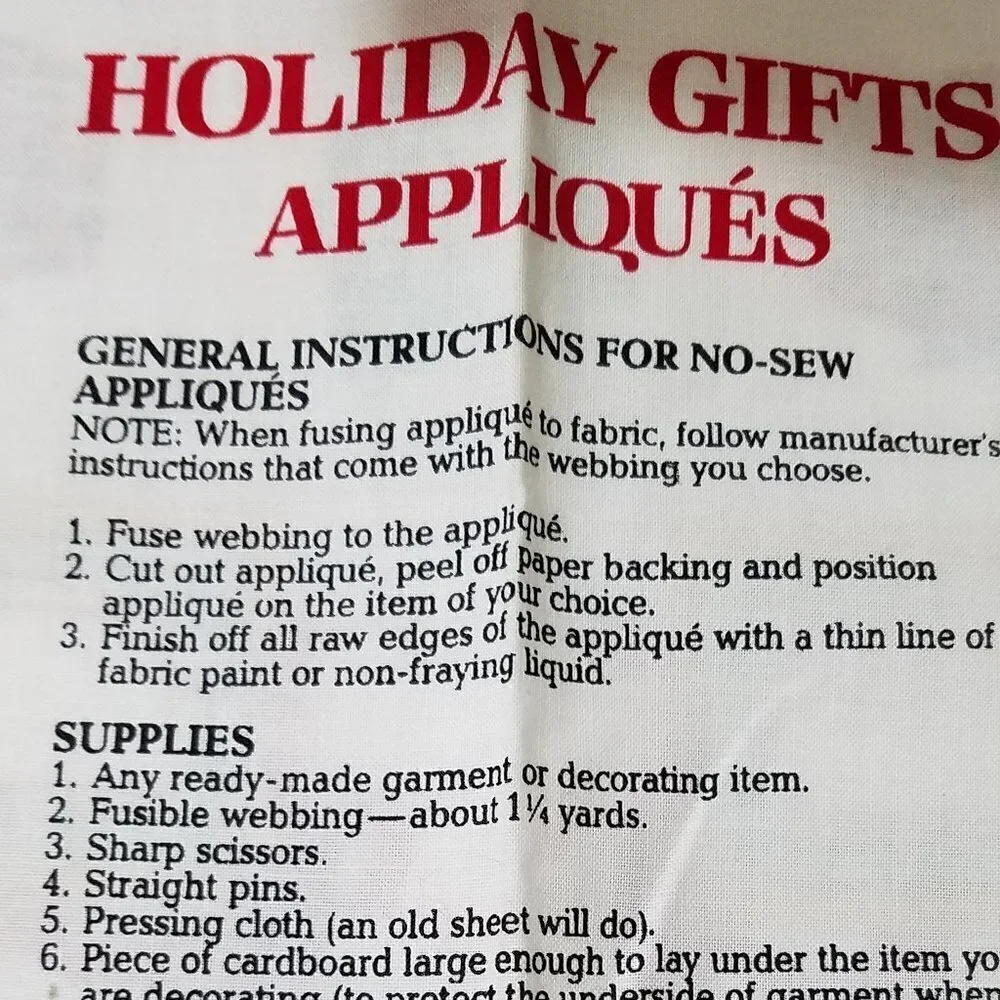 Cranston Print Works Co. Fabric Holiday Gifts Appliques 1 Yard 45